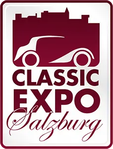 Logo für die Classic Expo Salzburg mit einem stilisierten Oldtimer, darüber die Silhouette einer Stadt Skyline und dem Schriftzug „CLASSIC EXPO Salzburg“ in fetter Kursivschrift, alles in Bordeauxrot auf weißem Hintergrund.